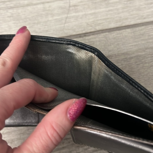 Authentic Chanel Bi-fold Japan Limited Release Wallet w/silver interior - Picture 14 of 15